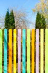 depositphotos64532155-stock-photo-multicolored-wooden-fence[...].jpg