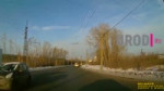 В Екатеринбурге у автомобиля от удара вылетел работающий дв[...].mp4