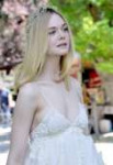 5499f0dbe42df25ce07eeb47c709aef4--ellie-fanning-fanning-sis[...].jpg