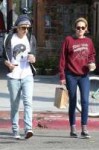 aliciacargilekristenstewartfriendstownstreet102787640x960.jpg