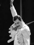 queen-rock-group-freddie-mercury-in-concert-at-st-james-par[...].jpg