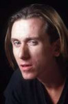 Young-Tim-Roth-tim-roth-42631400-800-1200.jpg