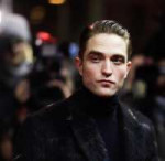 Actor-Robert-Pattinson-poses-for-th.jpg