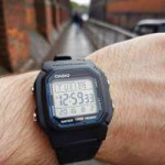 03 Casio-W800h-Illuminator.jpg