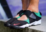 nike-air-rift-black-green-red-og-on-foot-1.jpg