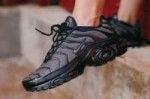 NIKE-AIR-MAX-PLUS-TN-BLACK-3.jpg