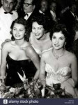 sophia-loren-yvonne-de-carlo-and-gina-lollobrigida-circa-19[...].jpg