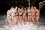 sexybikinibabesbarefootinthesnowbypwilli-daux8df.jpg