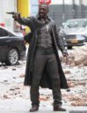 news-00098961-idris-elba-on-the-dark-tower-set.jpg