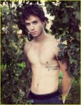 jeremy-sumpter-troix-01.jpg