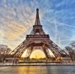 depositphotos73513685-stock-photo-wide-shot-of-eiffel-tower[...].jpg