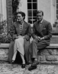 r-WALLIS-SIMPSON-STYLE-large.jpg