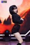 230511-chaewon-unforgiven-feat-nile-rodgers-encore-fancam-v0-lexjckqje50b1.jpg