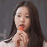 wonyoung-strawverry-izone-wonyoung.gif