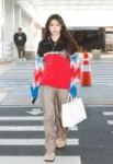 240304-NewJeans-Hyein-Incheon-International-Airport-documents-2.jpeg