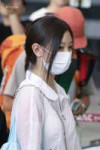 240809-New-Jeans-Haerin-at-Gimpo-International-Airport-documents-1.jpeg