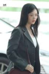 240918-New-Jeans-Hanni-at-Incheon-International-Airport-documents-13.jpeg