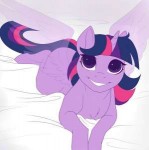 1240286safetwilight+sparklecuteprincess+twilightbedwide+eye[...].jpeg