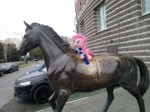 1787322safepinkie+pieirlphotoplushieponies+riding+poniessta[...].jpeg