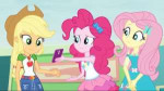 1821366safescreencapapplejackfluttershypinkie+pieequestria+[...].png