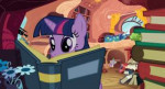 TwilightSparkleseenreadingabookS3E9.png