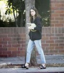 lily-collins-watering-can-beverly-hills-26-nov-17-11.jpg