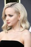 DoveCameron2018GoldenGlobeAwards5.jpg