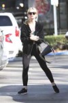 elle-fanning-arrives-at-a-gym-in-los-angeles-01-14-2018-17.jpg