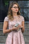 melissa-benoist-on-the-set-of-supergirl-in-vancouver-10-11-[...].jpg