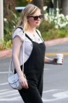 pregnant-kirsten-dunst-out-for-coffee-in-los-angeles-01-25-[...].jpg