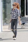 isla-fisher-street-style-los-angeles-02-05-2018-5.jpg