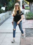 amanda-seyfried-out-in-beverly-hills-02-09-2018-5.jpg