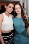 hbz-kristen-stewart-mackenzie-foy-shutterstock-embed-152000[...].jpg