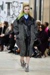 elle-fanning-miu-miu-fall-2018-928012128-1520346326.jpg