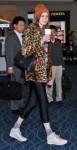 Karen-Gillan-at-Airport-in-Tokyo--01.jpg