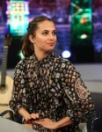 alicia-vikander-at-el-hormiguero-3.0-tv-show-in-madrid-03-1[...].jpg