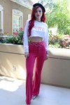 bella-thorne-midnight-sun-press-conference-in-la-3.jpg