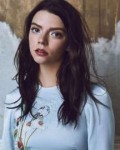 anya-taylor-joy-rollacoaster-magazine-spring-summer-2018-3.jpg