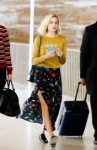 margot-robbie-at-charles-de-gaulle-airport-in-paris-05-05-2[...].jpg