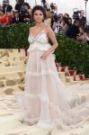 selena-gomez-met-gala-2018-18.jpg