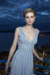 elizabeth-debicki-chopard-trophy-s-photocall-in-cannes-05-1[...].jpg