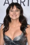 shailene-woodley-adrift-premiere-in-los-angeles-12.jpg