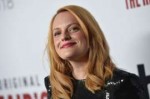 elisabeth-moss-the-handmaid-s-tale-tv-show-fyc-event-in-la-1.jpg