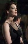 Anne-Hathaway -Premiere-Interstellar--20-662x1011.jpg