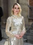 lucy-boynton-at-valentino-show-at-2018-haute-couture-fashio[...].jpg