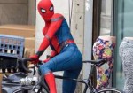 Spider-Man-Homecoming-Costume-on-Set.png