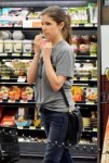 anna-kendrick-shopping-for-groceries-in-la-08-14-2018-3.jpg