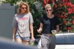 78817902stellamaxwellkristenstewart1608201810.jpg