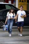 hailee-steinfeld-and-niall-horan-head-to-target-in-la-08-15[...].jpg