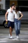 hailee-steinfeld-and-niall-horan-head-to-target-in-la-08-15[...].jpg